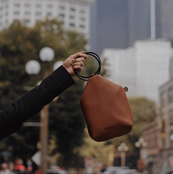 Jitnie Ring Bag in Cognac - Picture 10 of 14